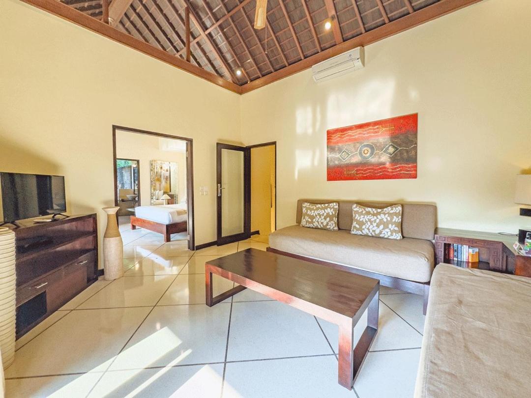 Villa Bugis Abimanyu Seminyak Exterior photo